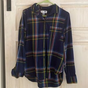 Classic fit plaid button down shirt